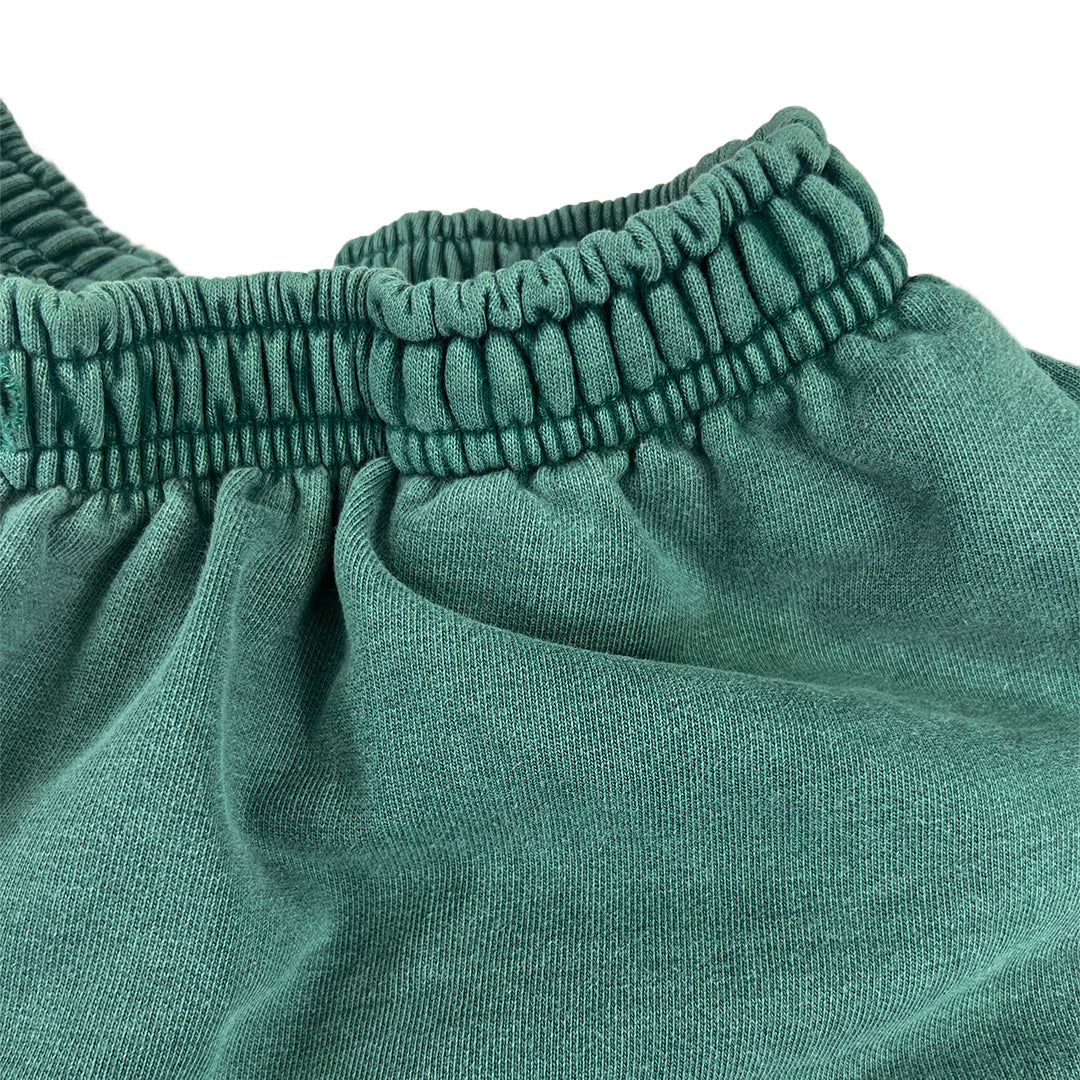 SHORT 100% ALGODÓN 400 GSM PINE GREEN PIGMENT DYE