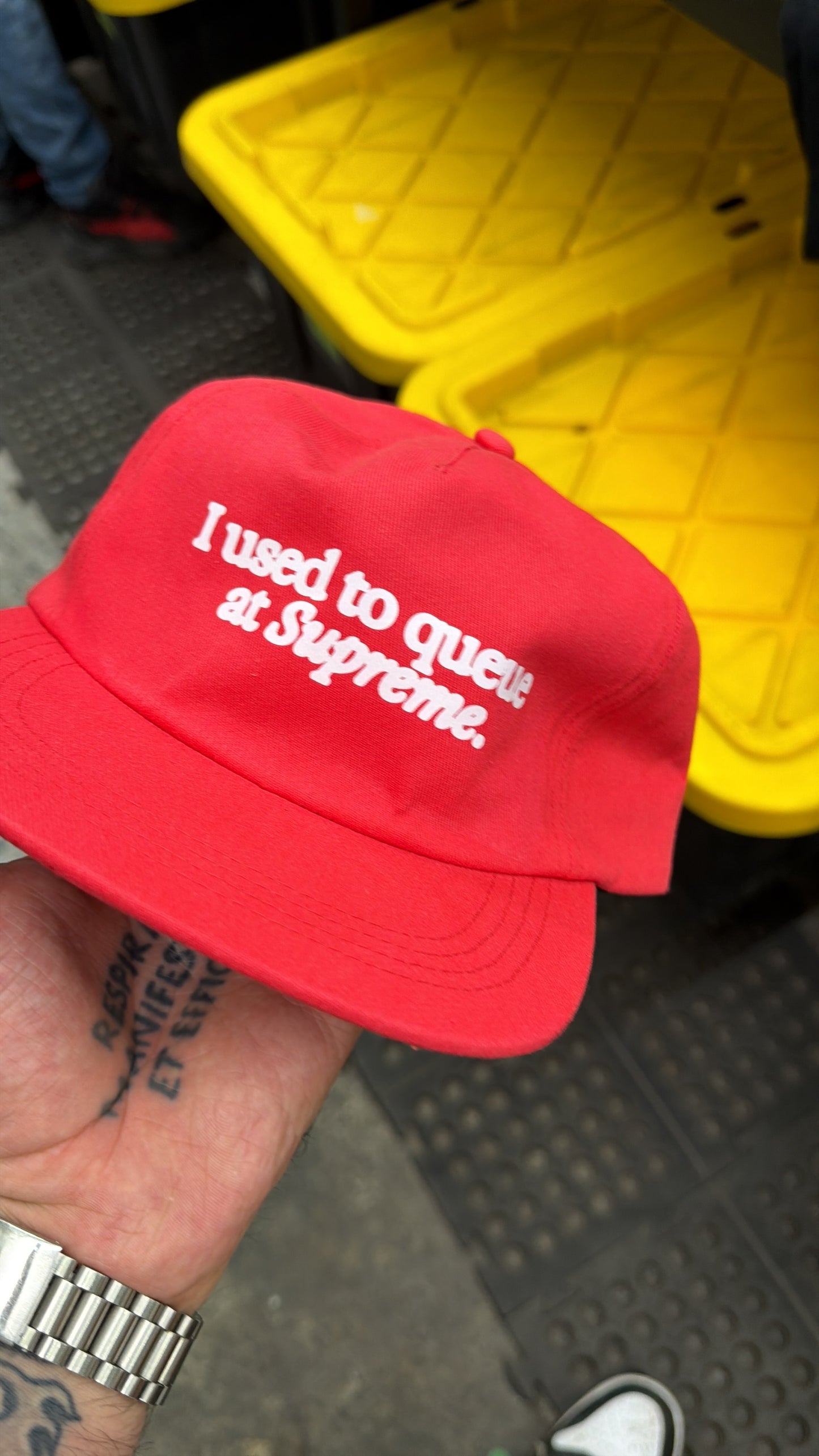 USED TO QUEUE UNSTRUCTURED STRAPBACK