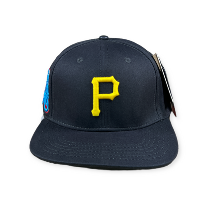 PITTSBURGH PIRATES 76TH WORLD SERIES PRO STANDARD SNAPBACK NEGRO