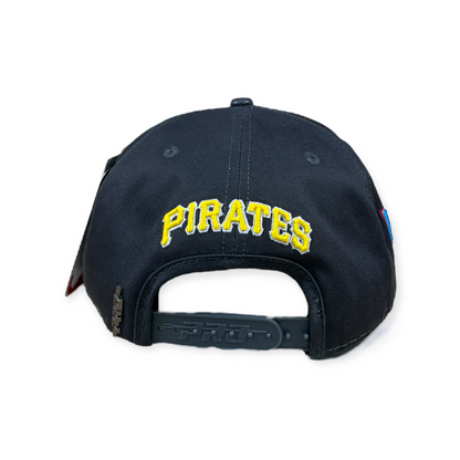 PITTSBURGH PIRATES 76TH WORLD SERIES PRO STANDARD SNAPBACK NEGRO